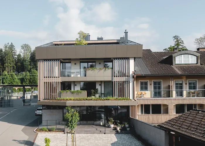 Szálloda Langwies Genussherberge 4*