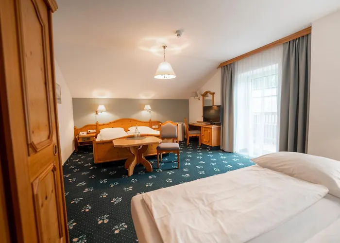 Szálloda Langwies Genussherberge