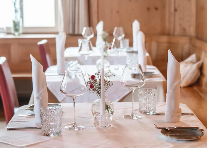 Szálloda Langwies Genussherberge 4*